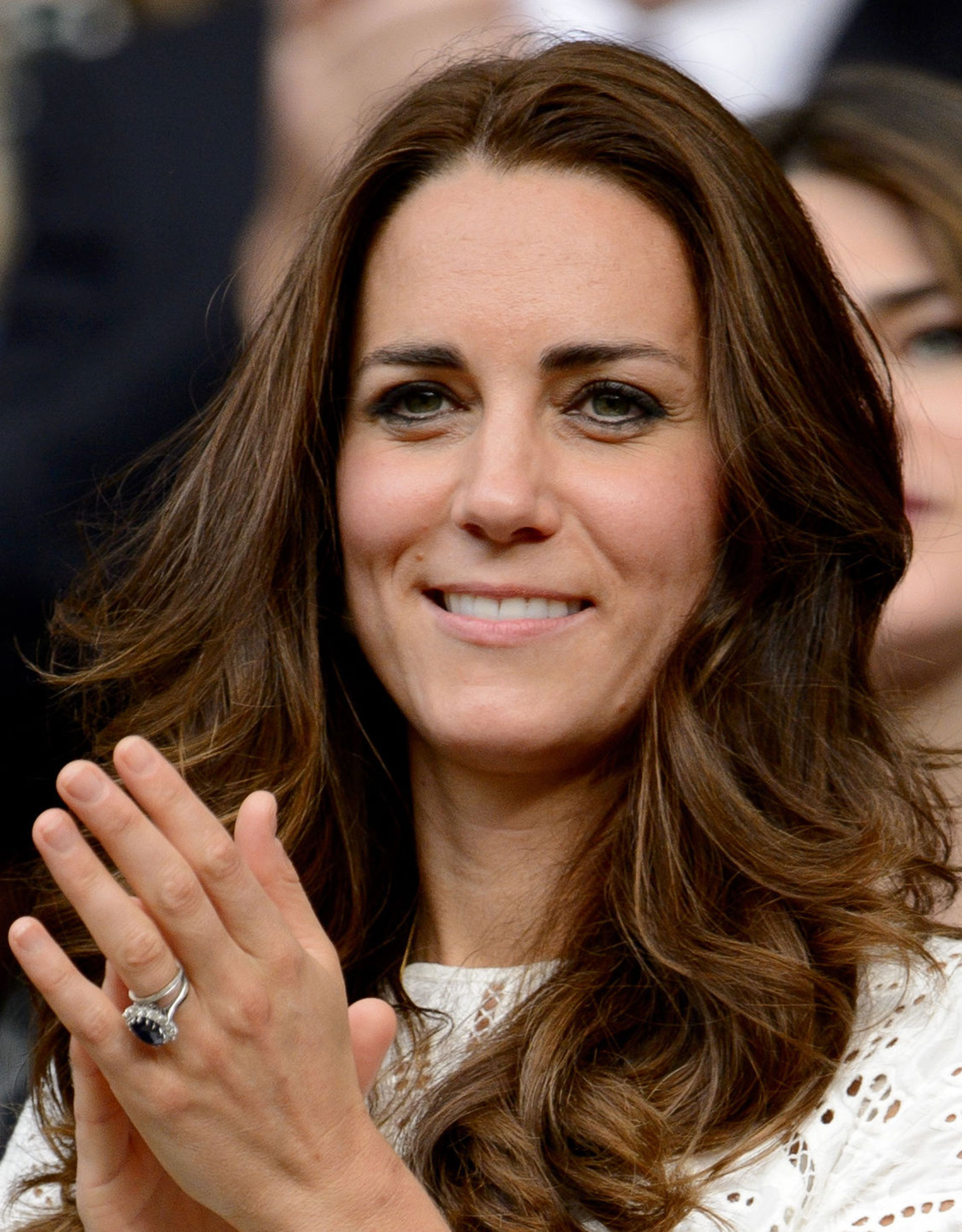 What is the difference between Meghan Markle's engagement ring and Kate  Middleton's engagement ring? - Quora