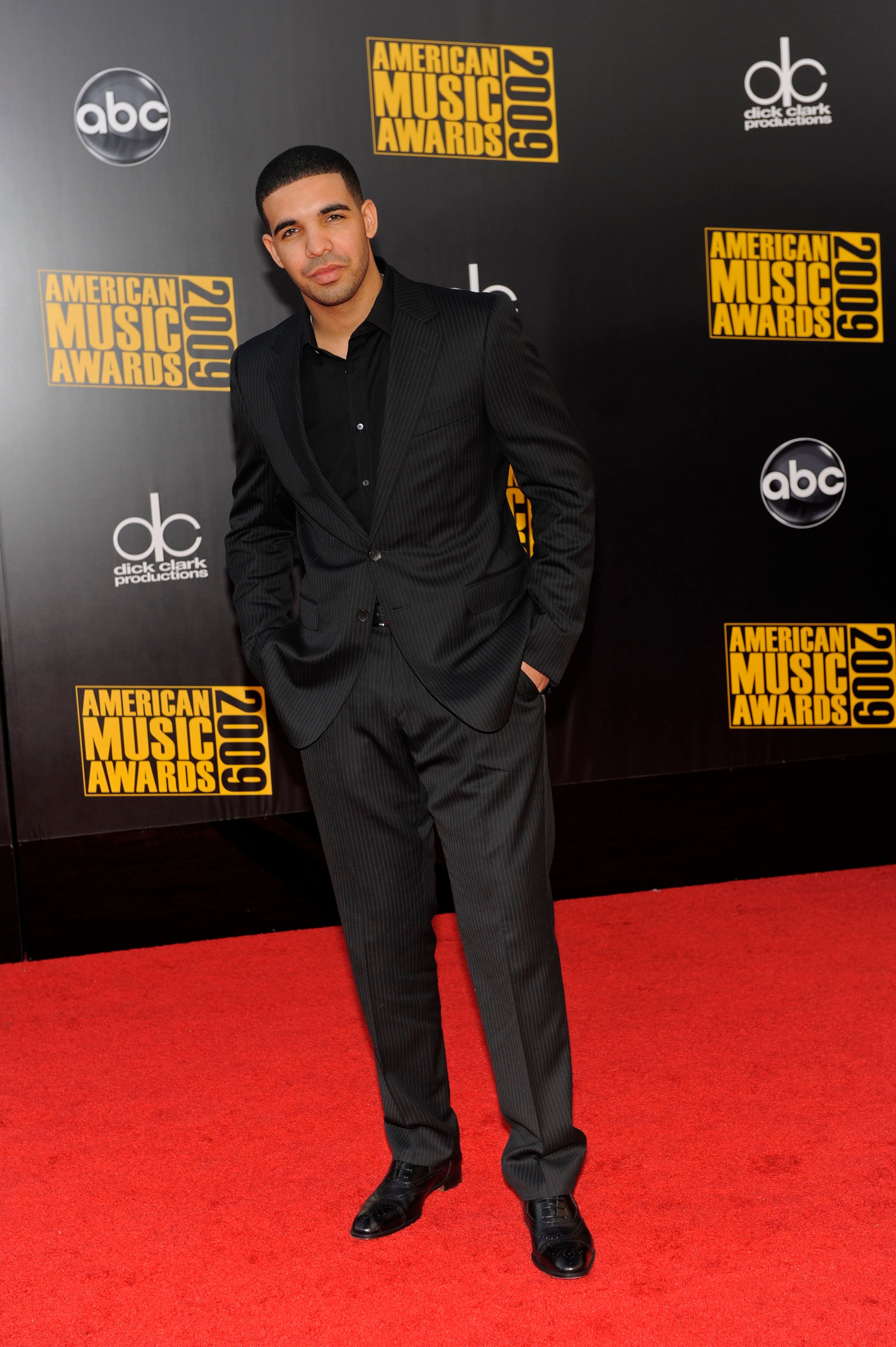 Drake 2009 AMA Awards Arrivals, Los Angeles, USA
