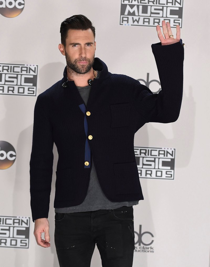 Adam Levine 2016 AMAs
