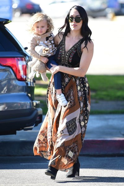 Brie Bella Out in L.A. With Her Daughter Birdie