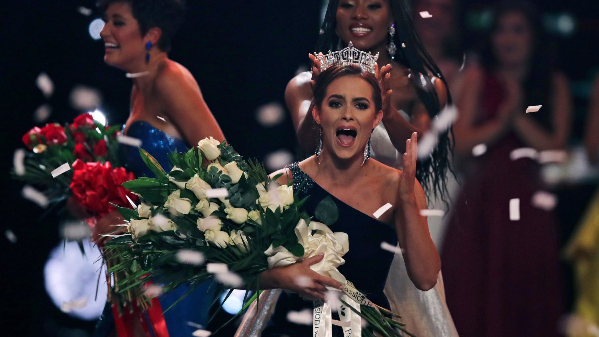 Camille Schrier Crowned Miss America 2020