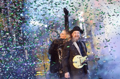 Here's How to Live Stream Dick Clark's New Year's 2020