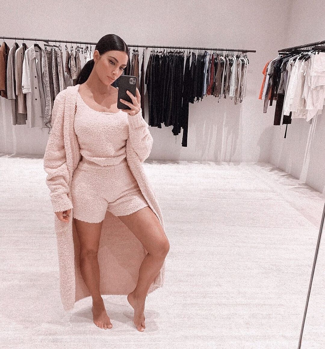 Kim Kardashian Snaps a Selfie Wearing Her New SKIMS Cozy Collection