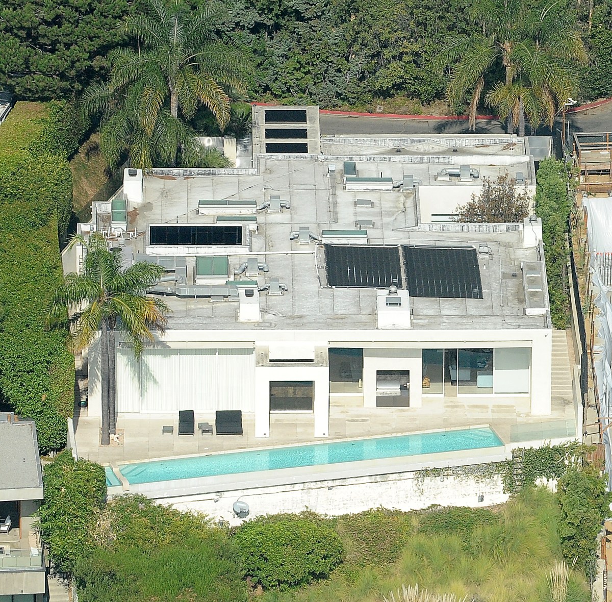 Keanu Reeves' House Is Low-Key and Eco-Friendly: See Photos!