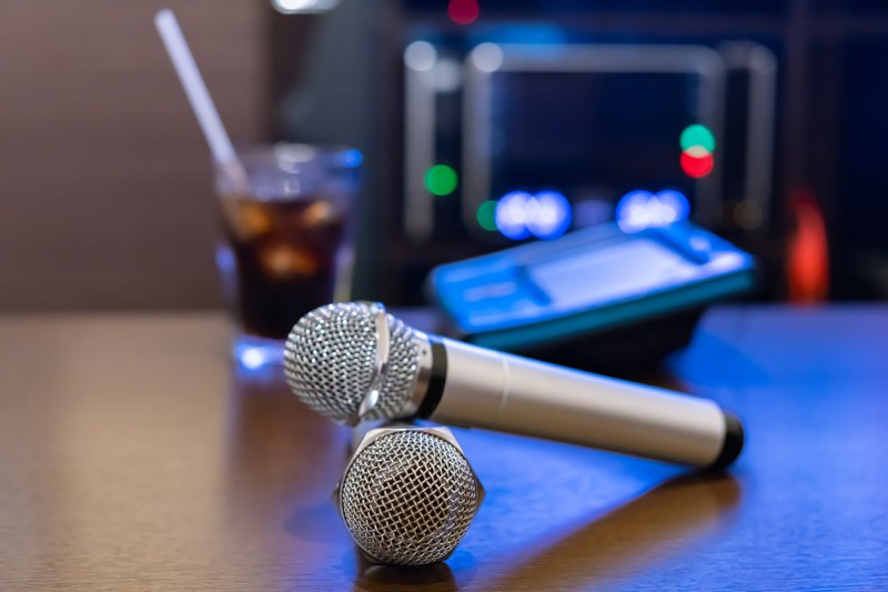 date karaoke