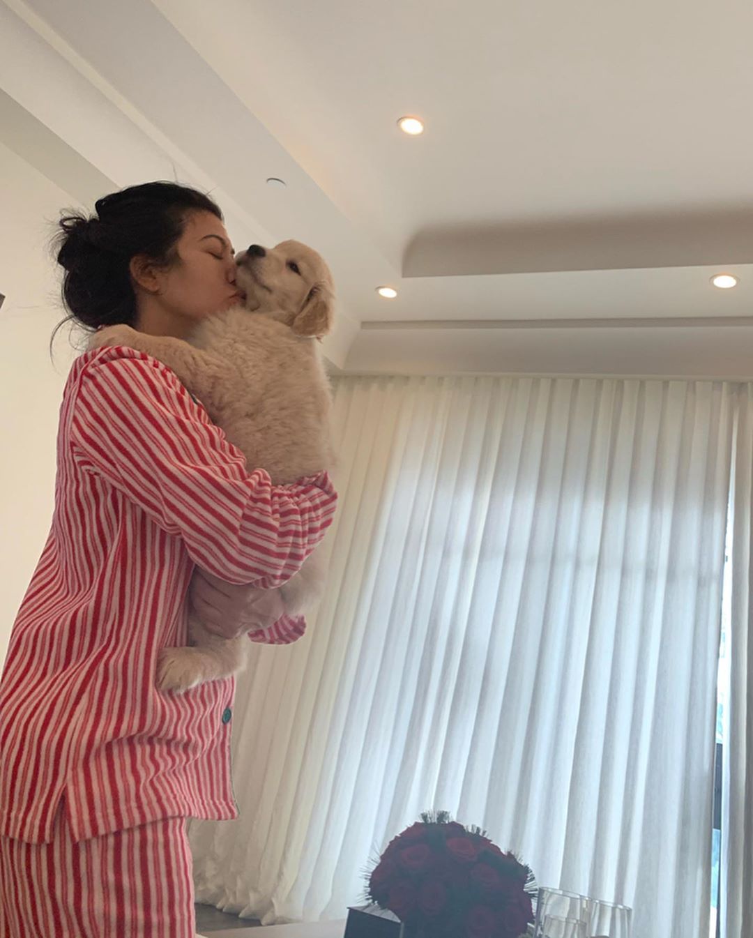 Kourtney Kardashian With New Puppy
