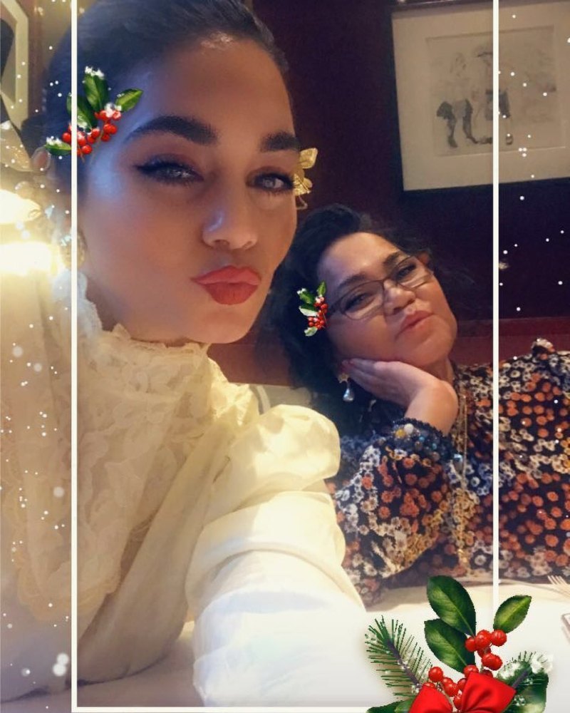 Vanessa Hudgens With Her Mom on Christmas