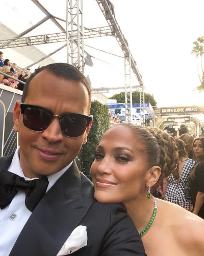 Jennifer Lopez and Alex Rodriguez Snap a Selfie at the 2020 Golden Globes
