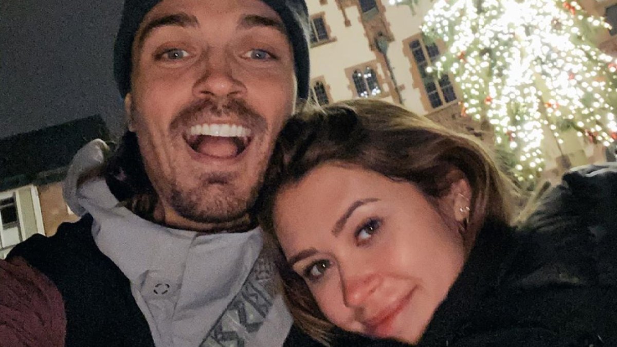 Dean Unglert Calls Caelynn Miller-Keyes His Biggest Supporter in Sweet New Photo