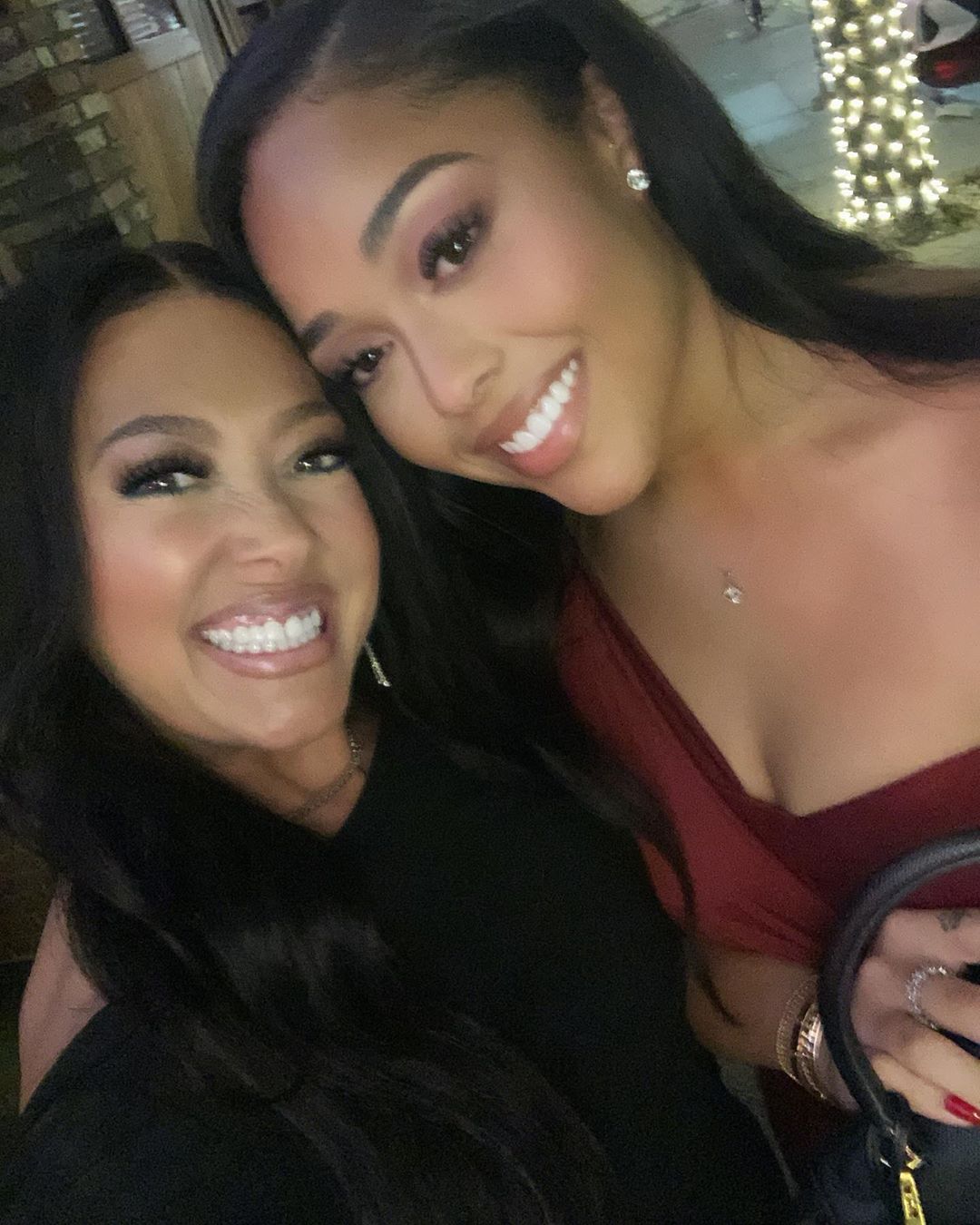 Elizabeth and Jordyn Woods