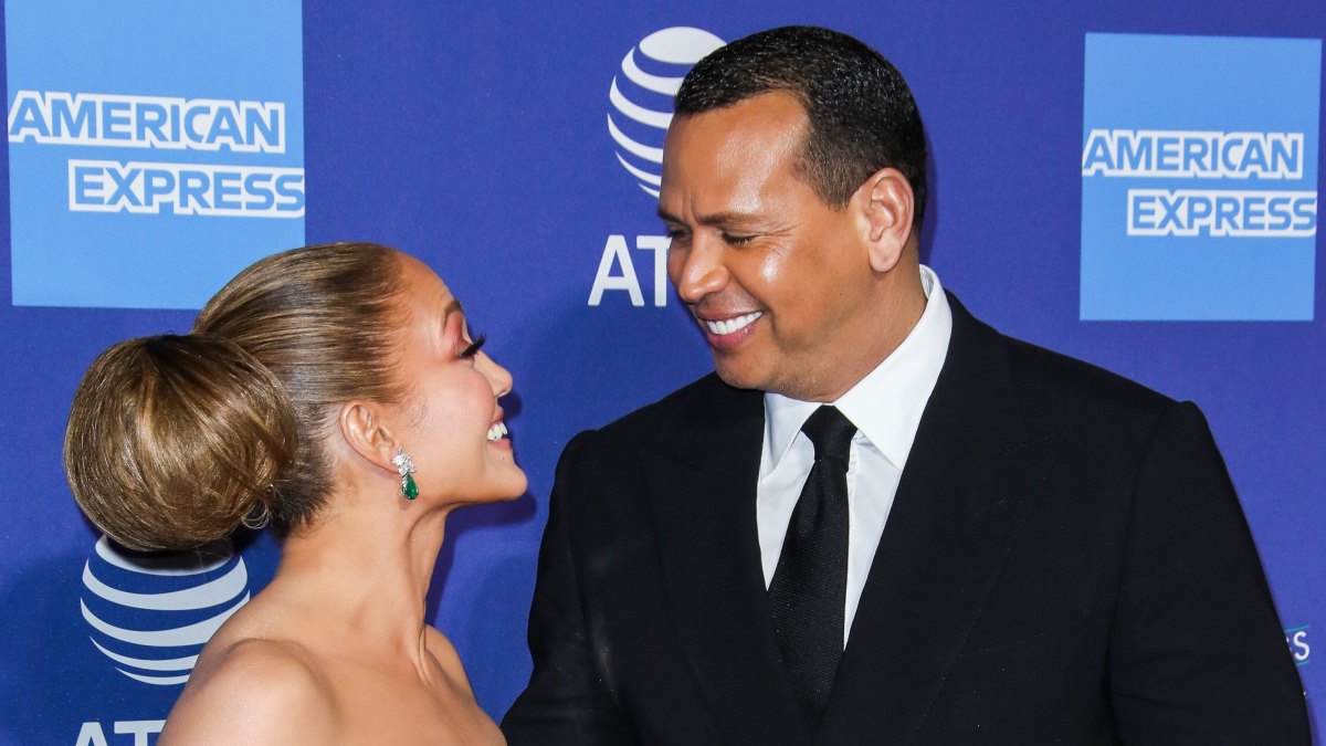 Jennifer Lopez and A-Rod's First Red Carpet Look of 2020 is Stunning