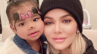 Khloé Kardahsian and True Thompson Pose For Selfies