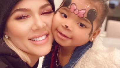 Khloé Kardahsian and True Thompson Pose For Selfies