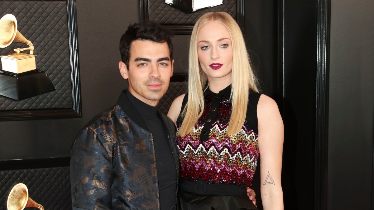 Killin' It! Joe Jonas and Sophie Turner Own the Grammys Red Carpet in Matching Dark Looks