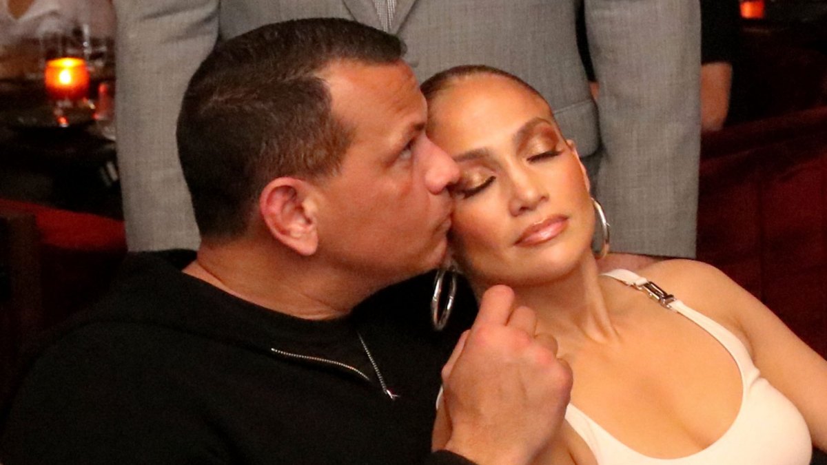 Jennifer Lopez and Alex Rodriguez Get Cozy While Celebrating Friend's Birthday
