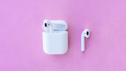 Airpods-Shutterstock