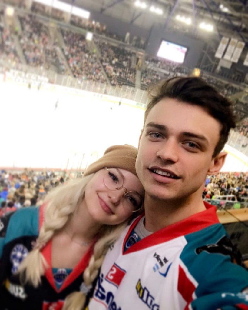 Dating who currently is cameron dove Dove Cameron