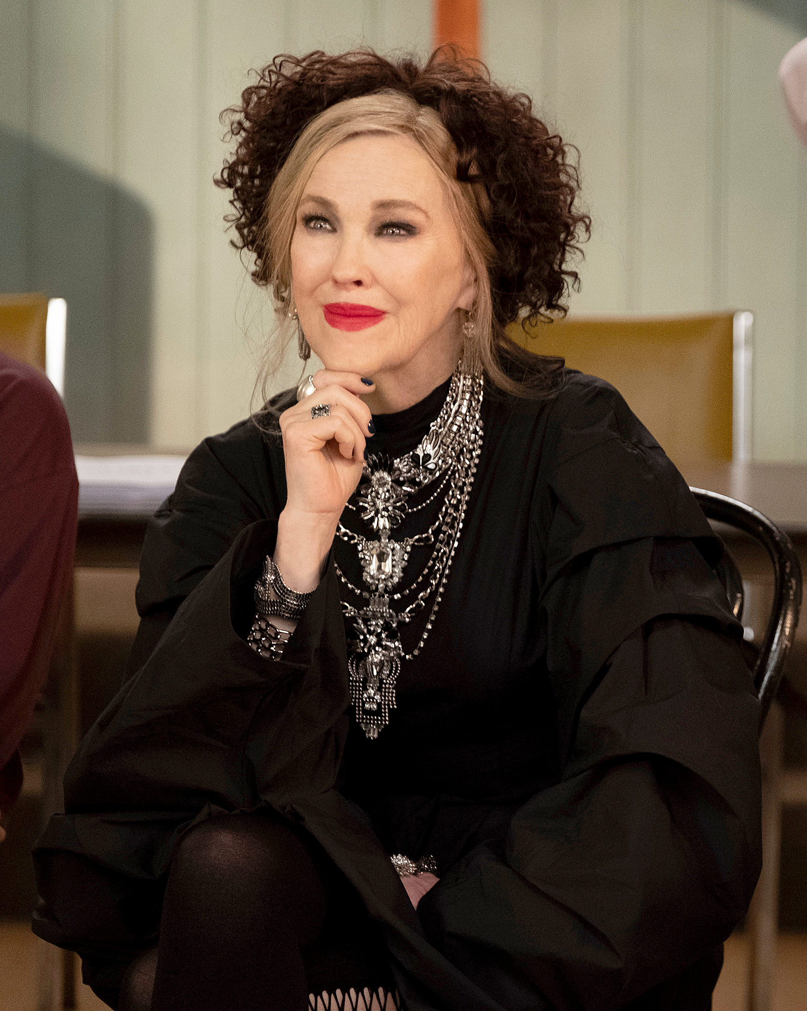 Moira-Rose's-Iconic-Looks