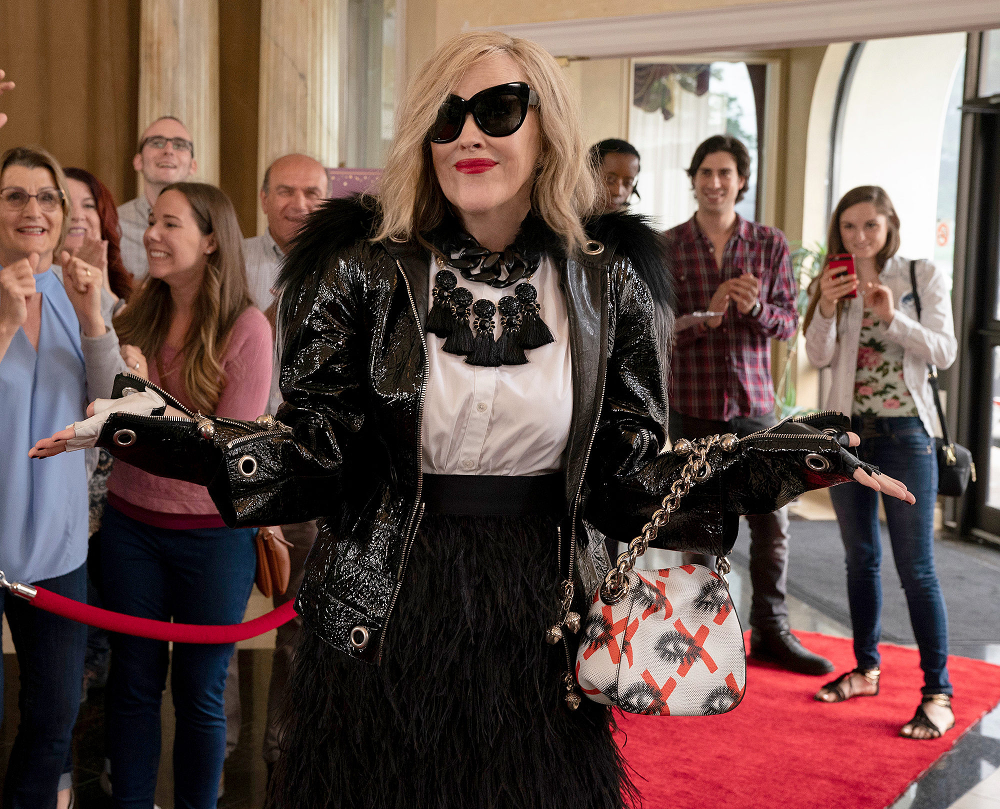 Moira-Rose's-Iconic-Looks