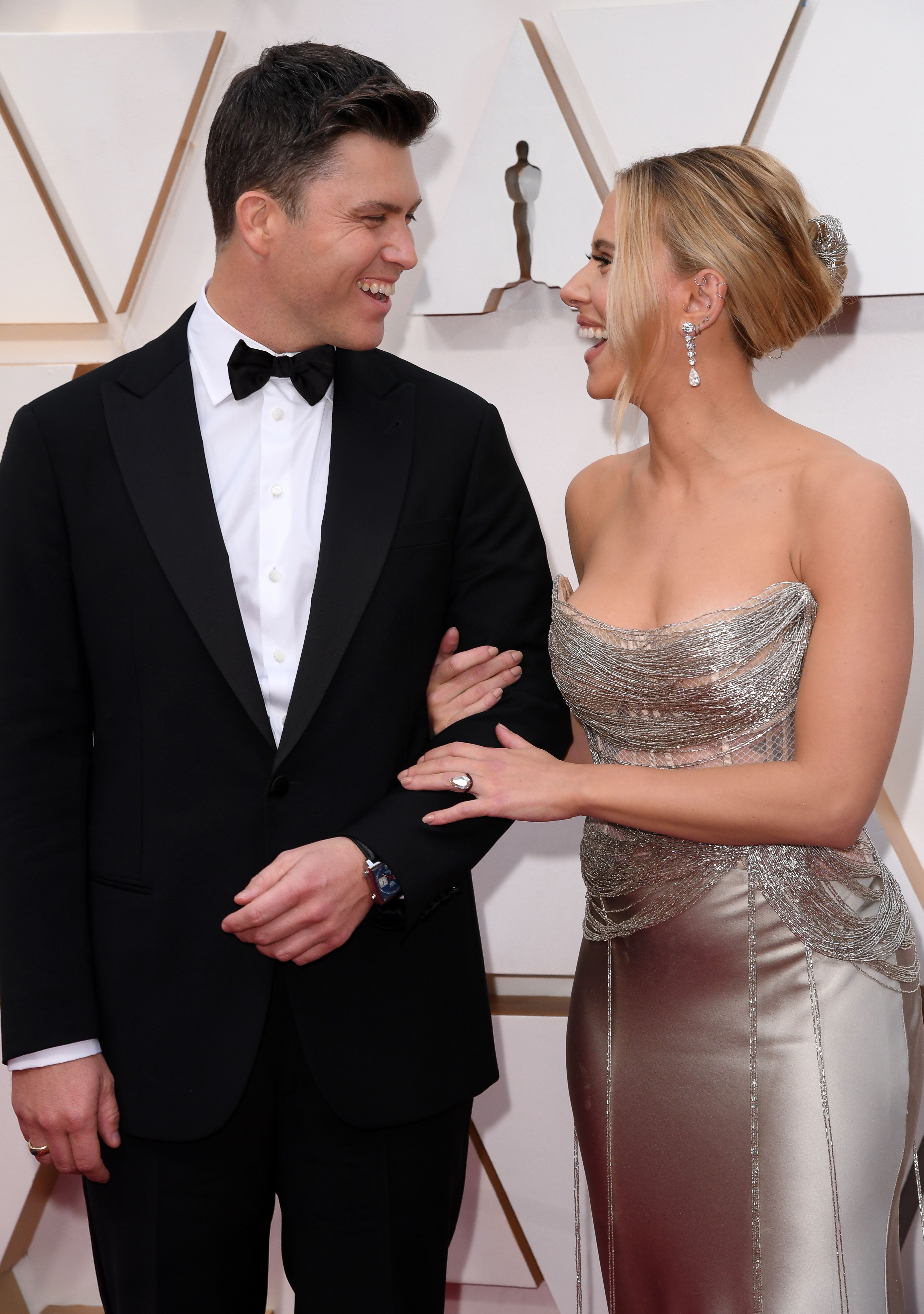 Scarlett Johansson And Colin Jost Share Adorable Moment At Oscars