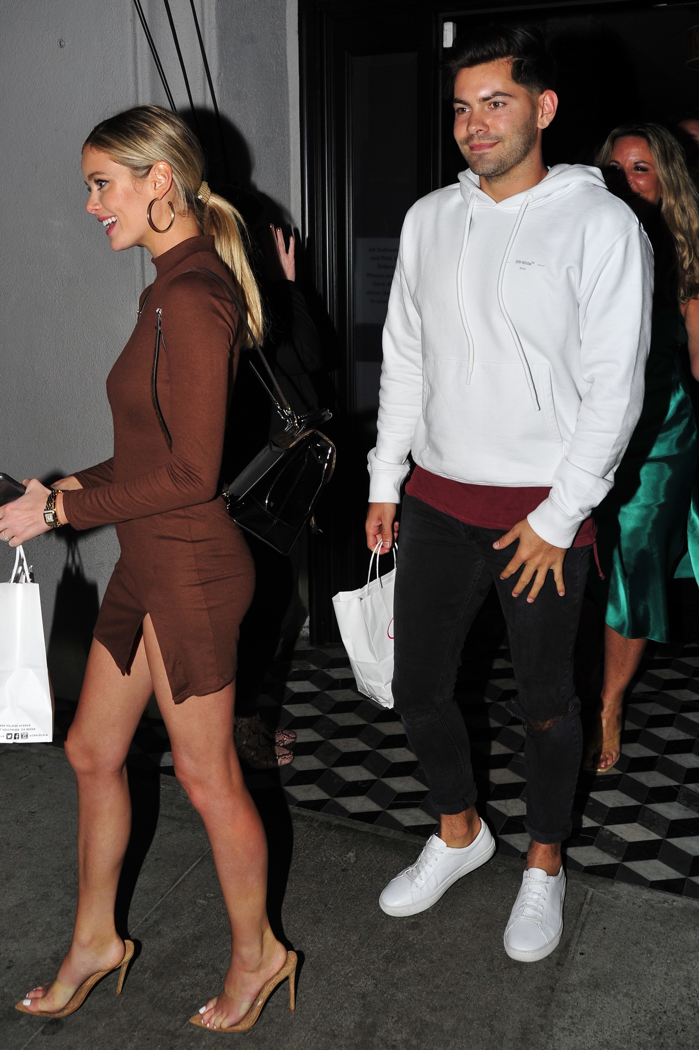 Hannah Godwin and Dylan Barbour Have Dinner at Craig's With Family