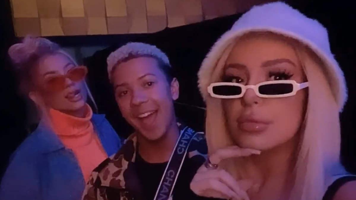 tana-mongeau-london-vidcon