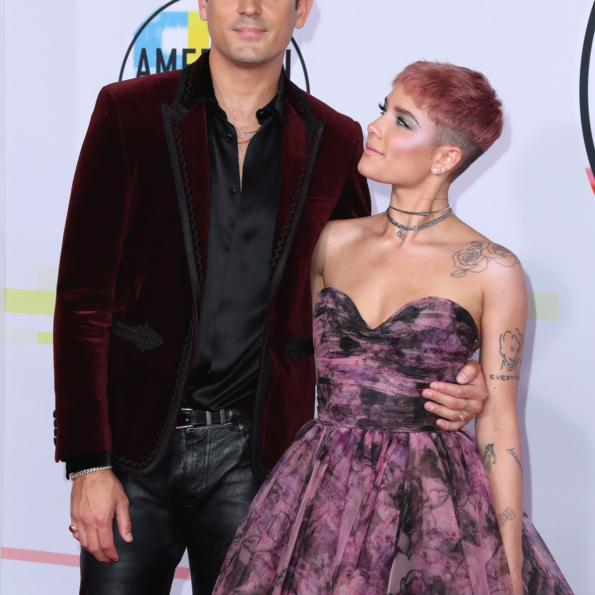 Who Has Halsey Dated See The Singer S Exes And Relationship History The singer certainly seems to have a type. https www lifeandstylemag com posts who has halsey dated see the singers exes and relationship history