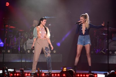 Kelsea Ballerini and Halsey CMT Crossover