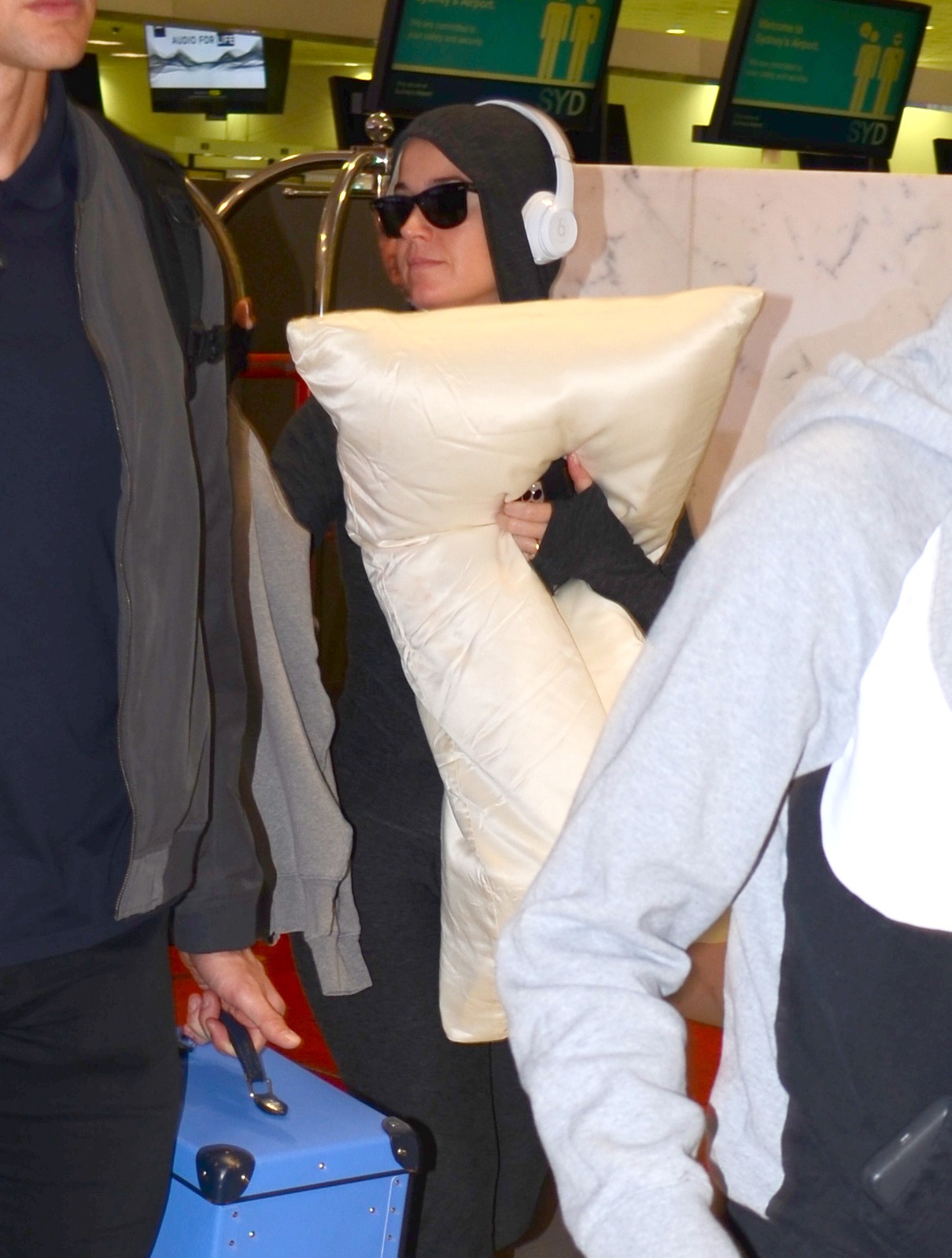 Katy Perry Leaves Airport