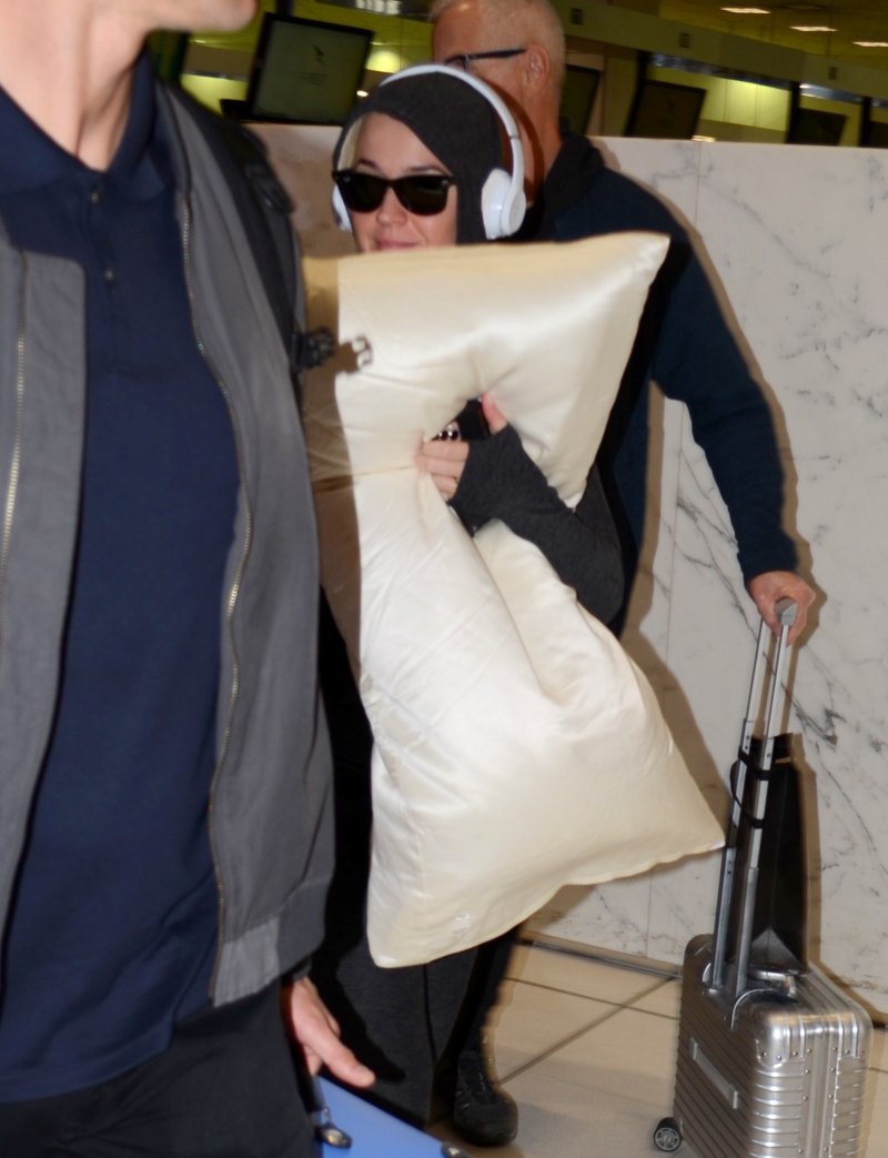 Katy Perry Leaves Airport