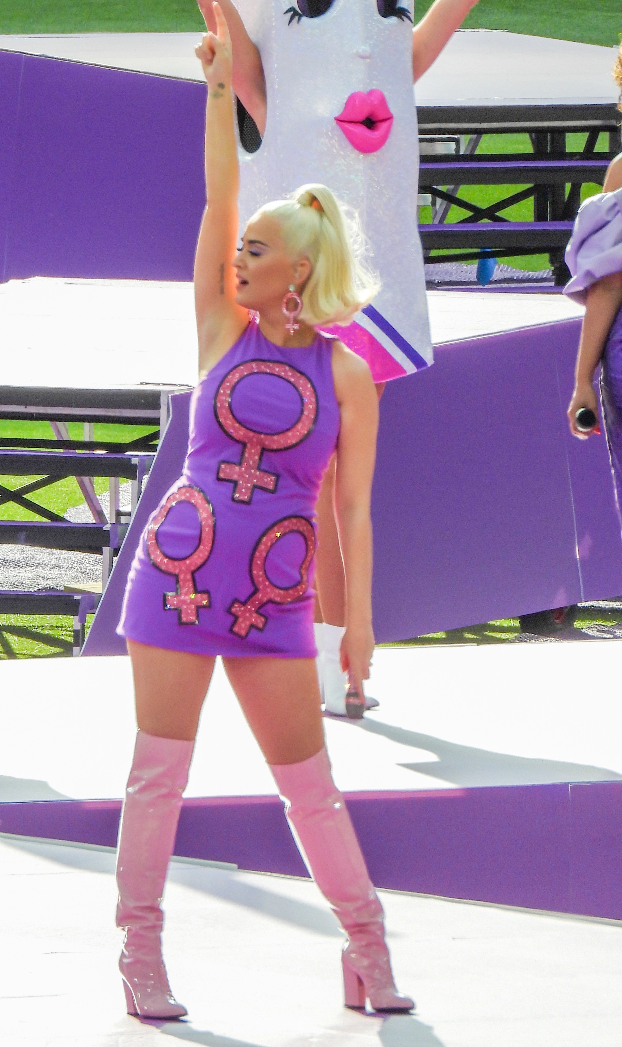 Katy Perry Baby Bump Purple Dress Woman Signs