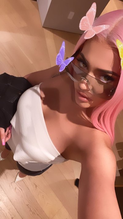 Kylie Jenner Wears Pink Wig for Victorias Birthday