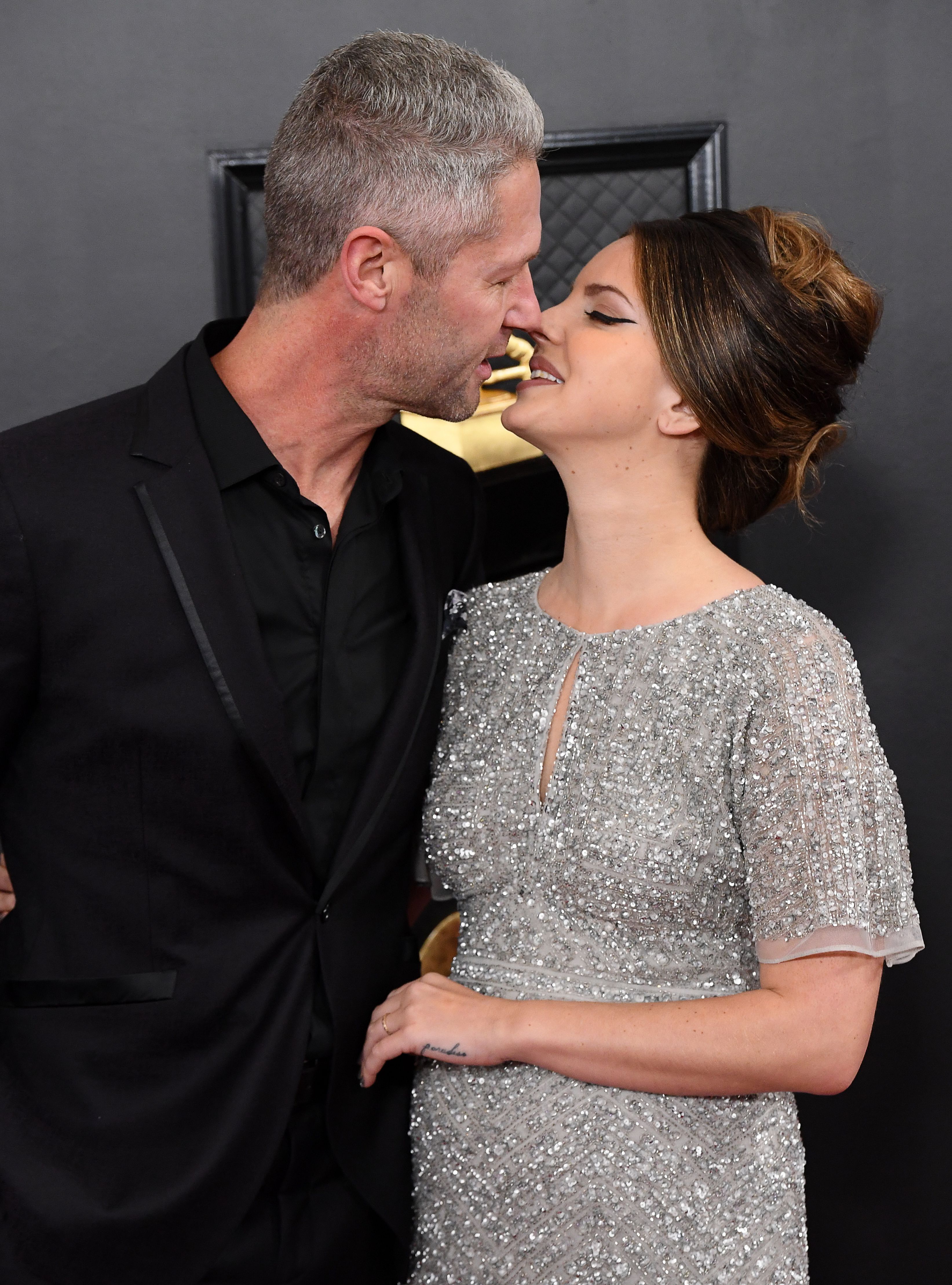 Lana Del Rey and Sean Larkin at the Grammys Kissing