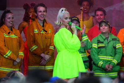 Katy Perry Baby Bump Neon Green Dress in Australia