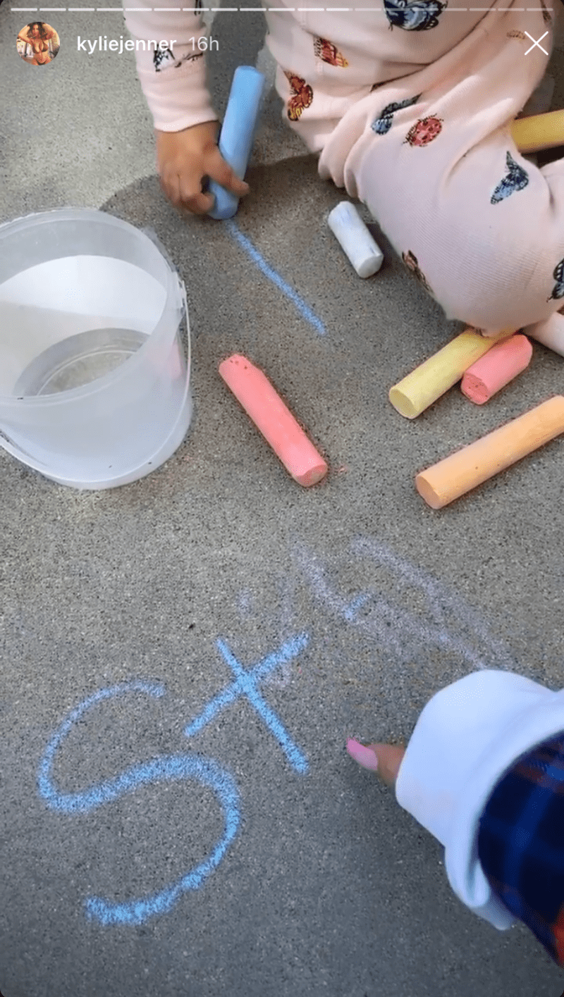 stormi-wont-let-kylie-play-sidewalk-chalk