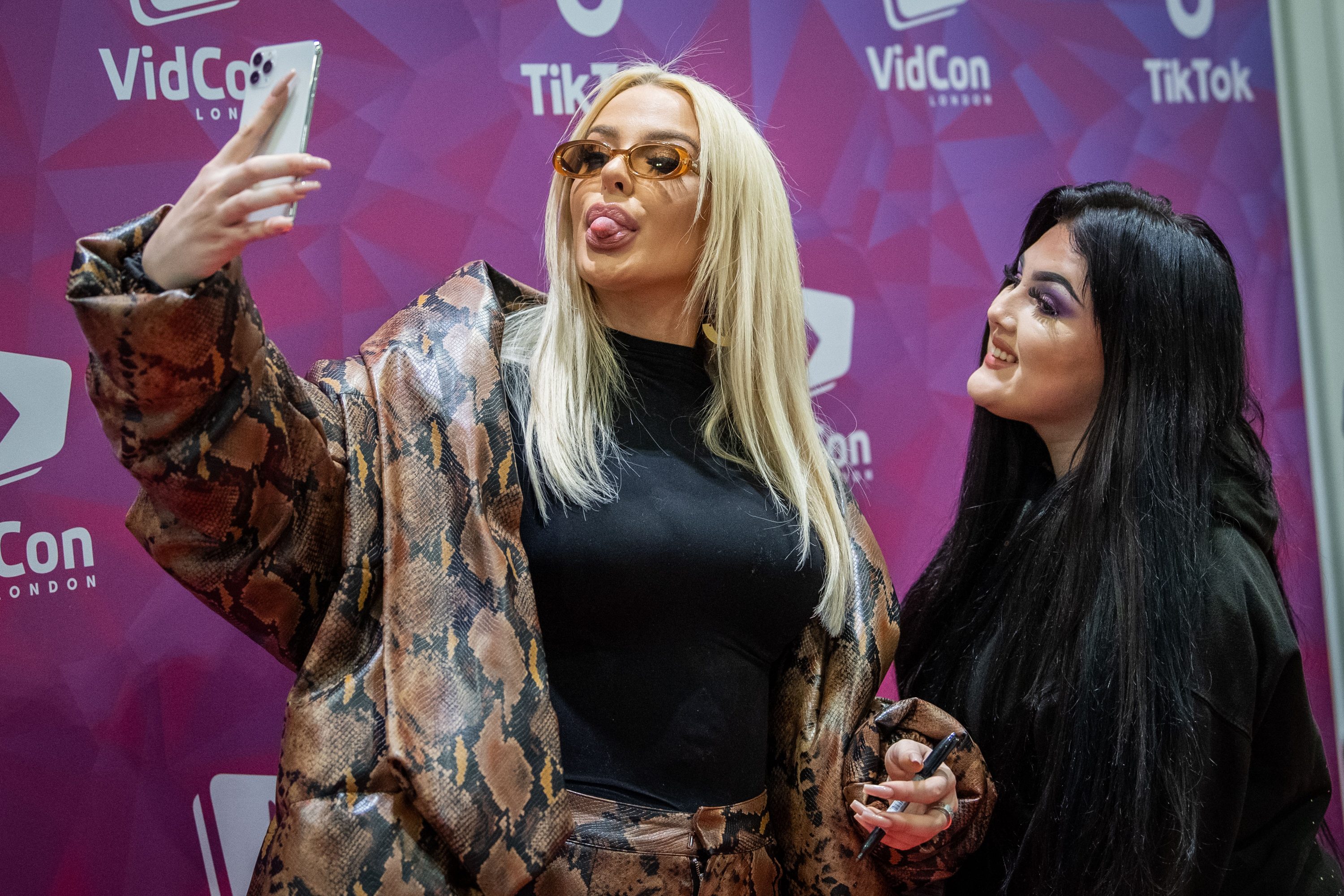 tana-mongeau-self-isolation-quarantine