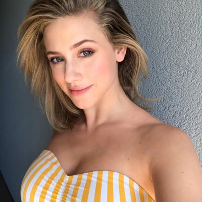Lili Reinhart Selfie