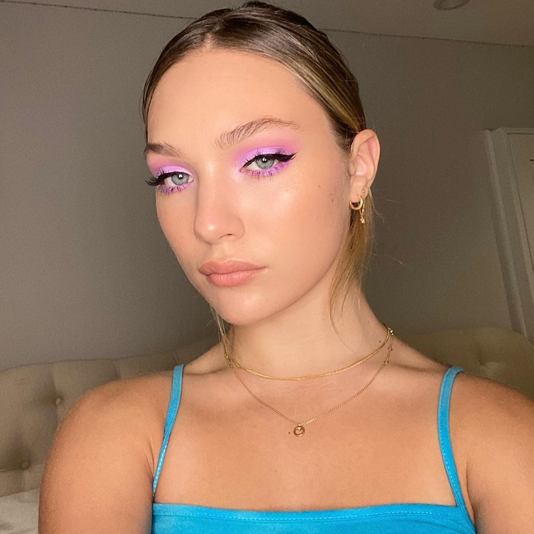 Maddie Ziegler Glam Selfies