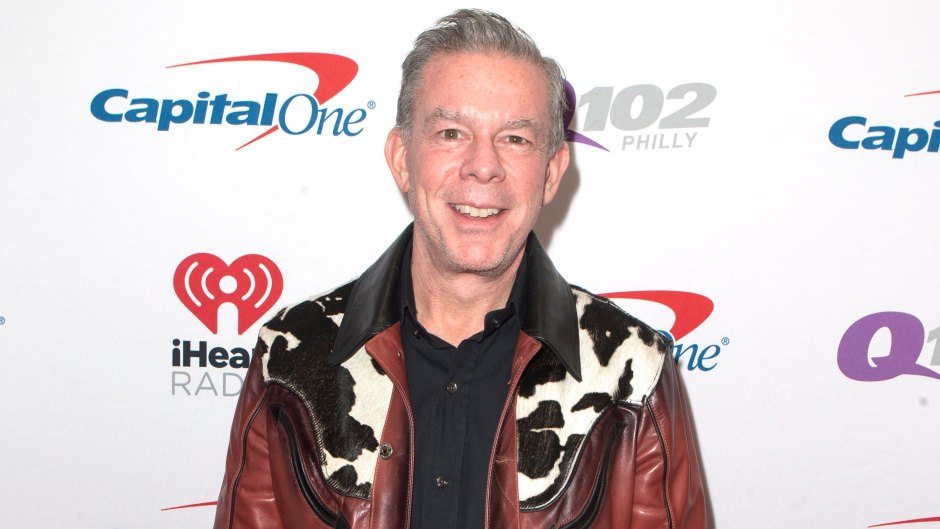 Elvis Duran stay at home ball