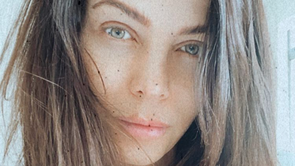 jenna-dewan-motherhood-in-quarantine-fresh-faced-selfie