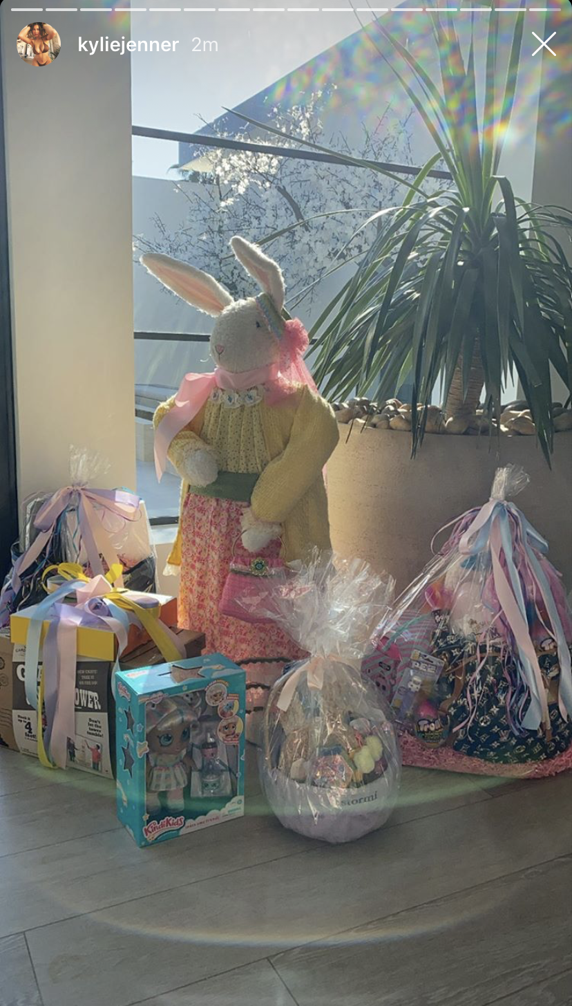 kardashian-jenner-easter-celebrations-quarantine