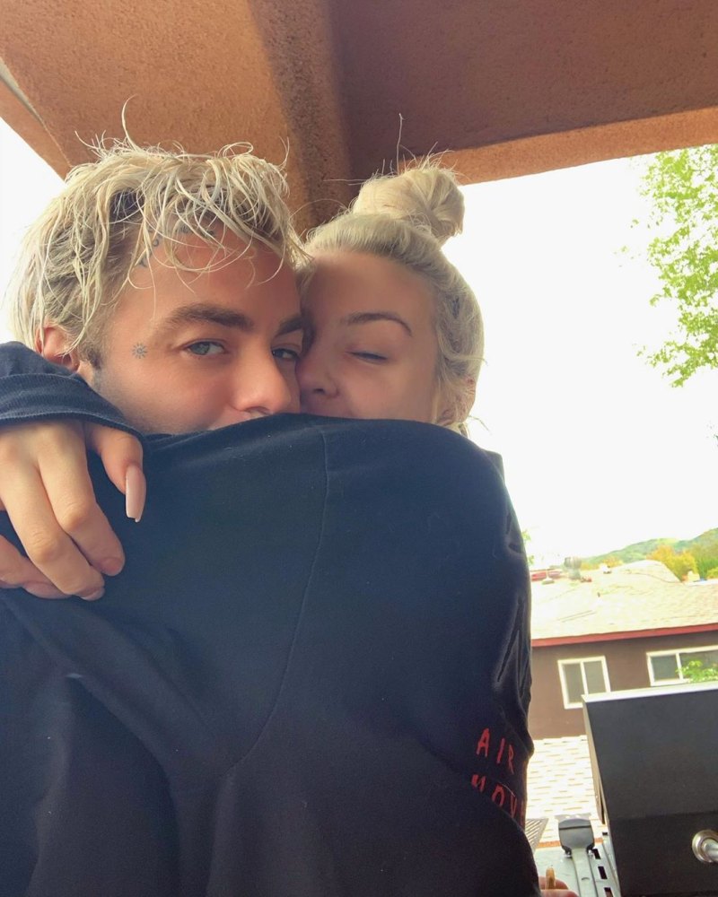 mod-sun-tana-mongeau-pda-dating