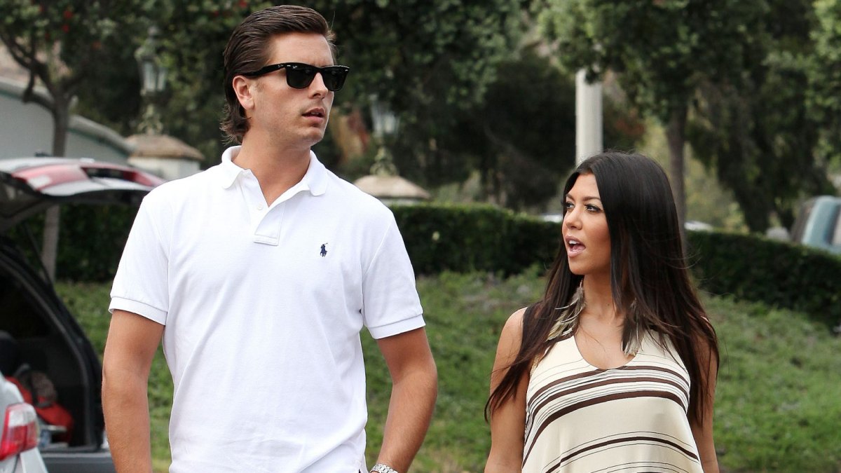 scott-disick-kourtney-kardashian-likes-kissing-post