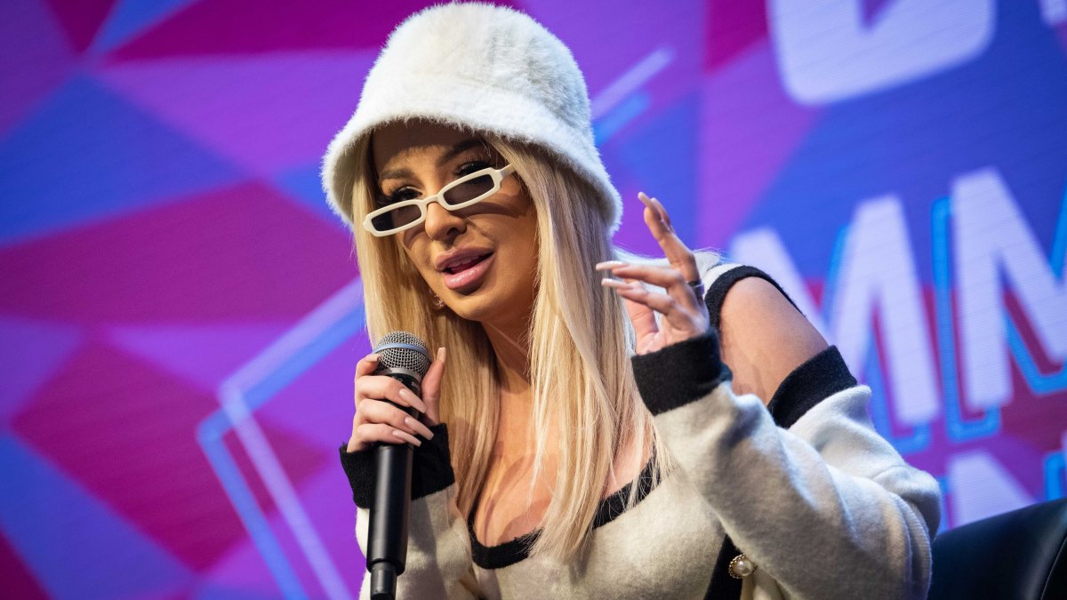 tana-mongeau-starts-coronavirus-charity
