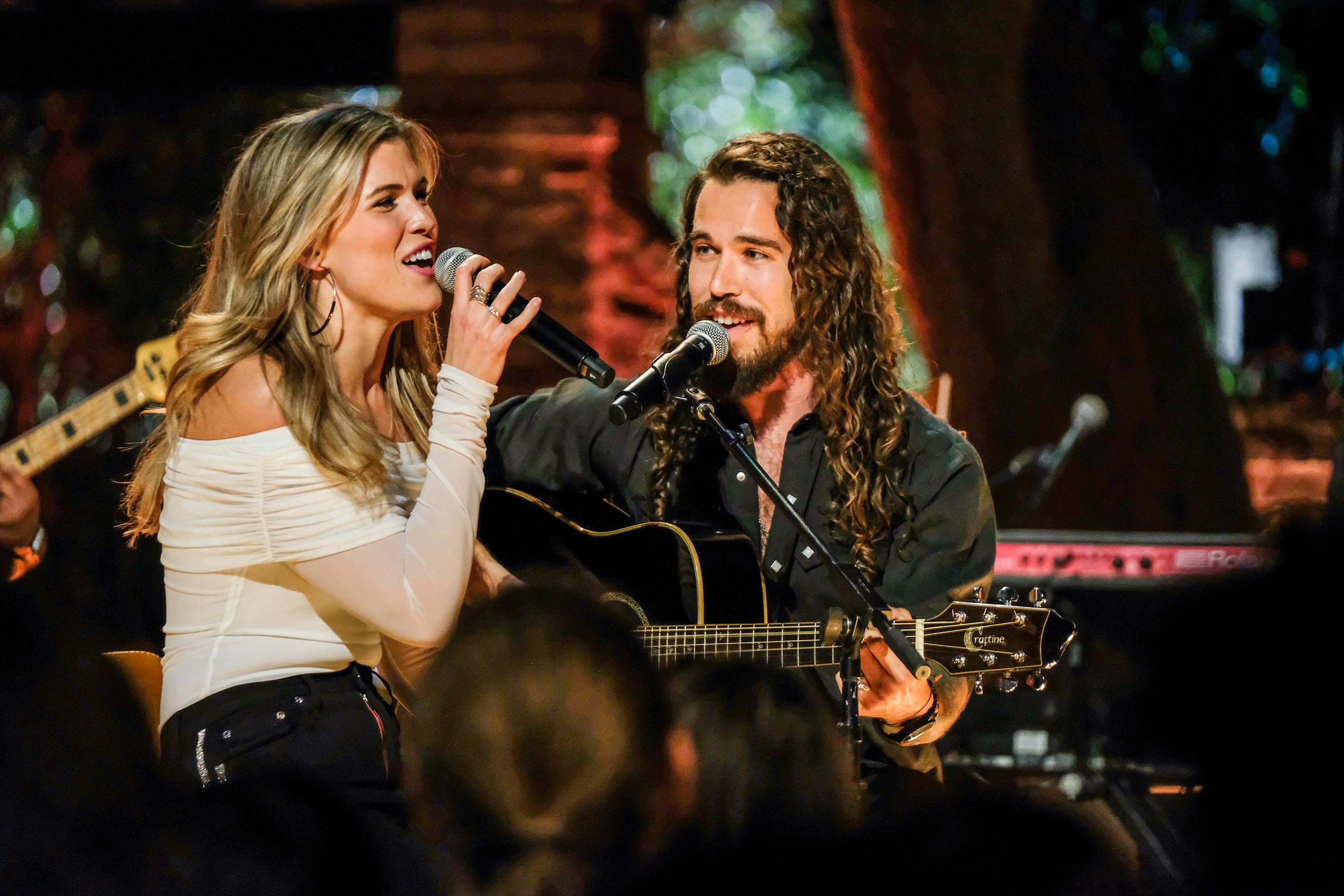 Are Julia and Sheridan from Listen to Your Heart Still Together?