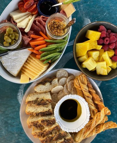 Gigi Hadid Makes Bread