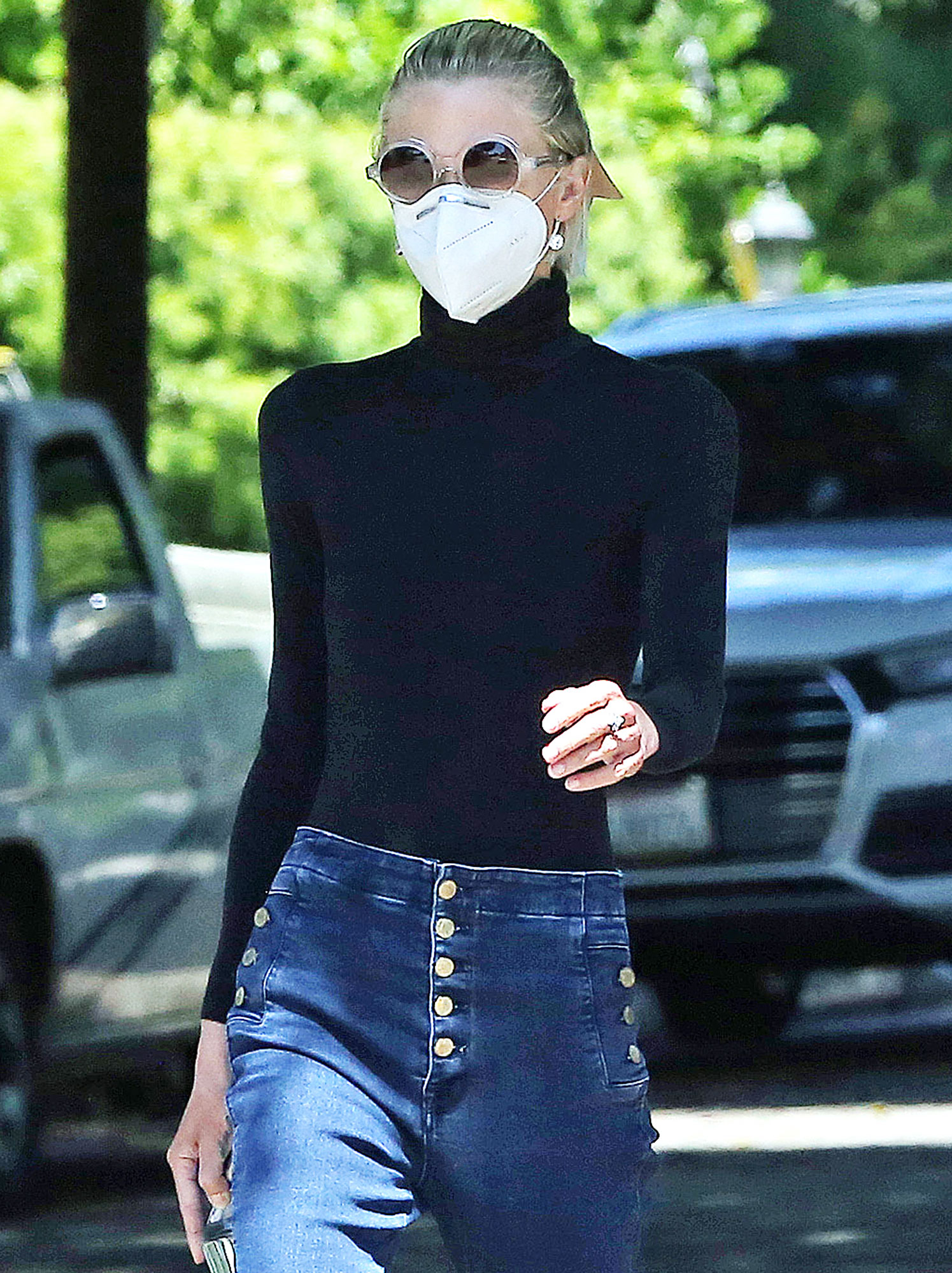 Jaime King Steps Out Without Ring Amid Kyle Newman Divorce