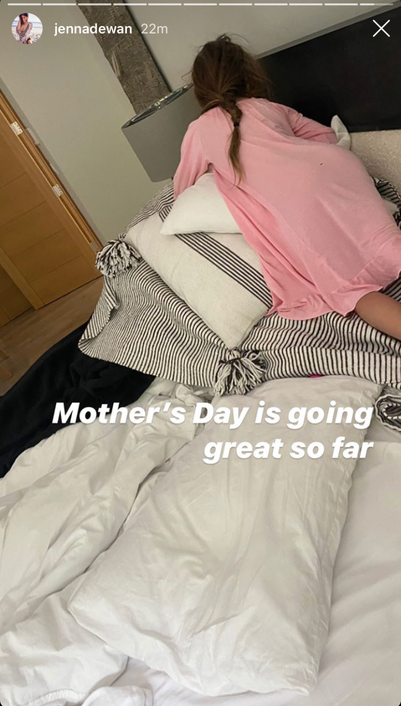 jenna-dewan-mothers-day-everly-makes-her-bed