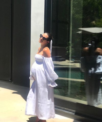 Pregnant Lea Michele Shows Baby Bump