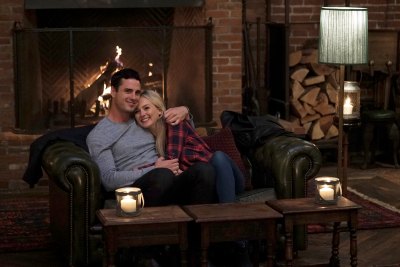Lauren Bushnell and Ben Higgins Cuddle on Couch on The Bachelor